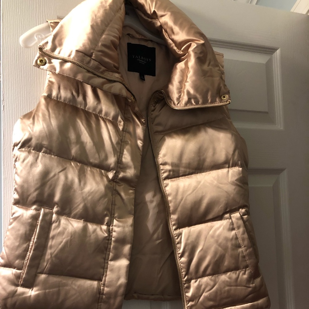 Talbots gold vest w zip & pockets